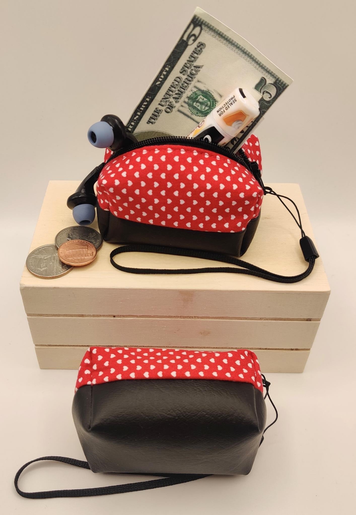 Mini Zippered Boxy Pouch - Mini Hearts