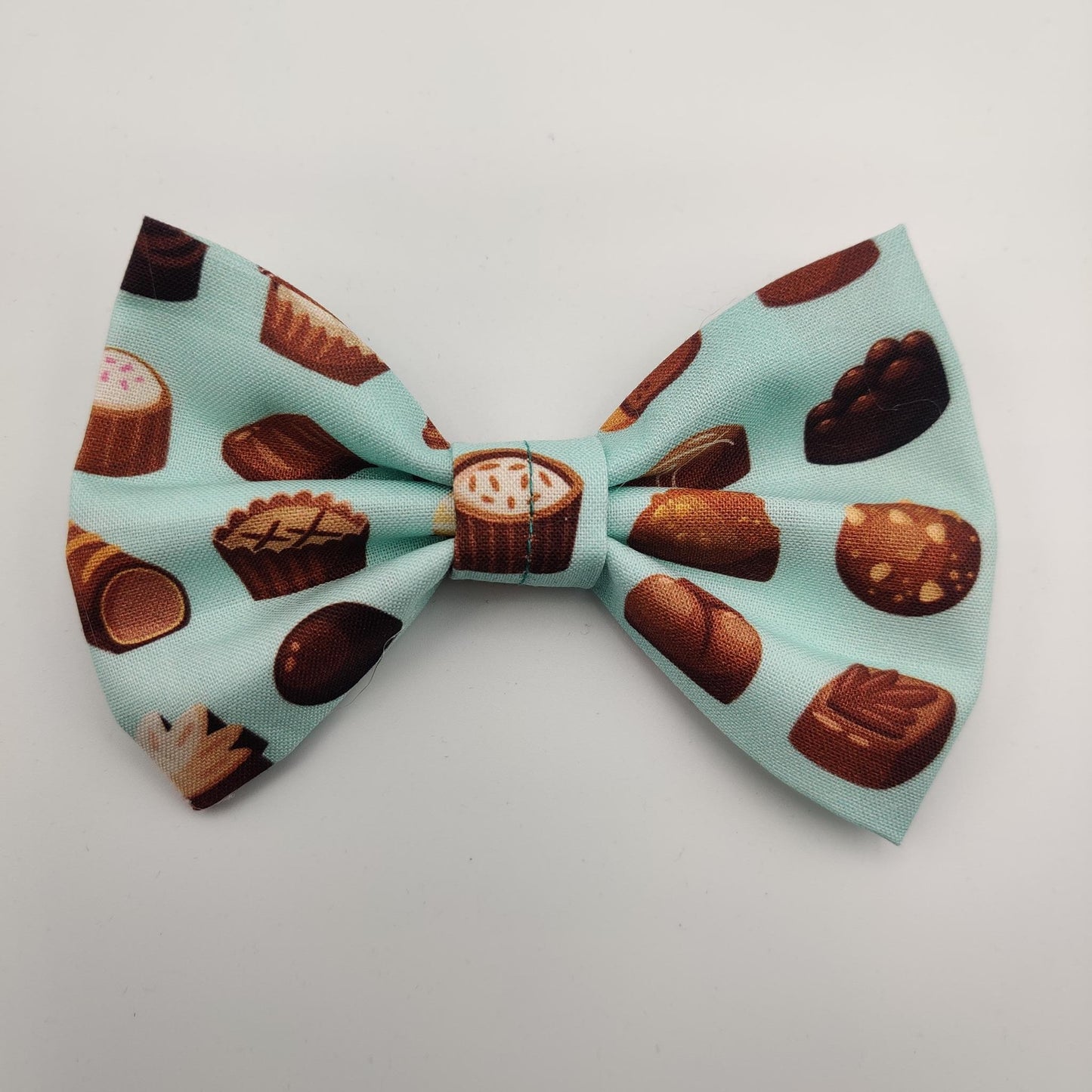 Sweet and Sassy Collar Bow