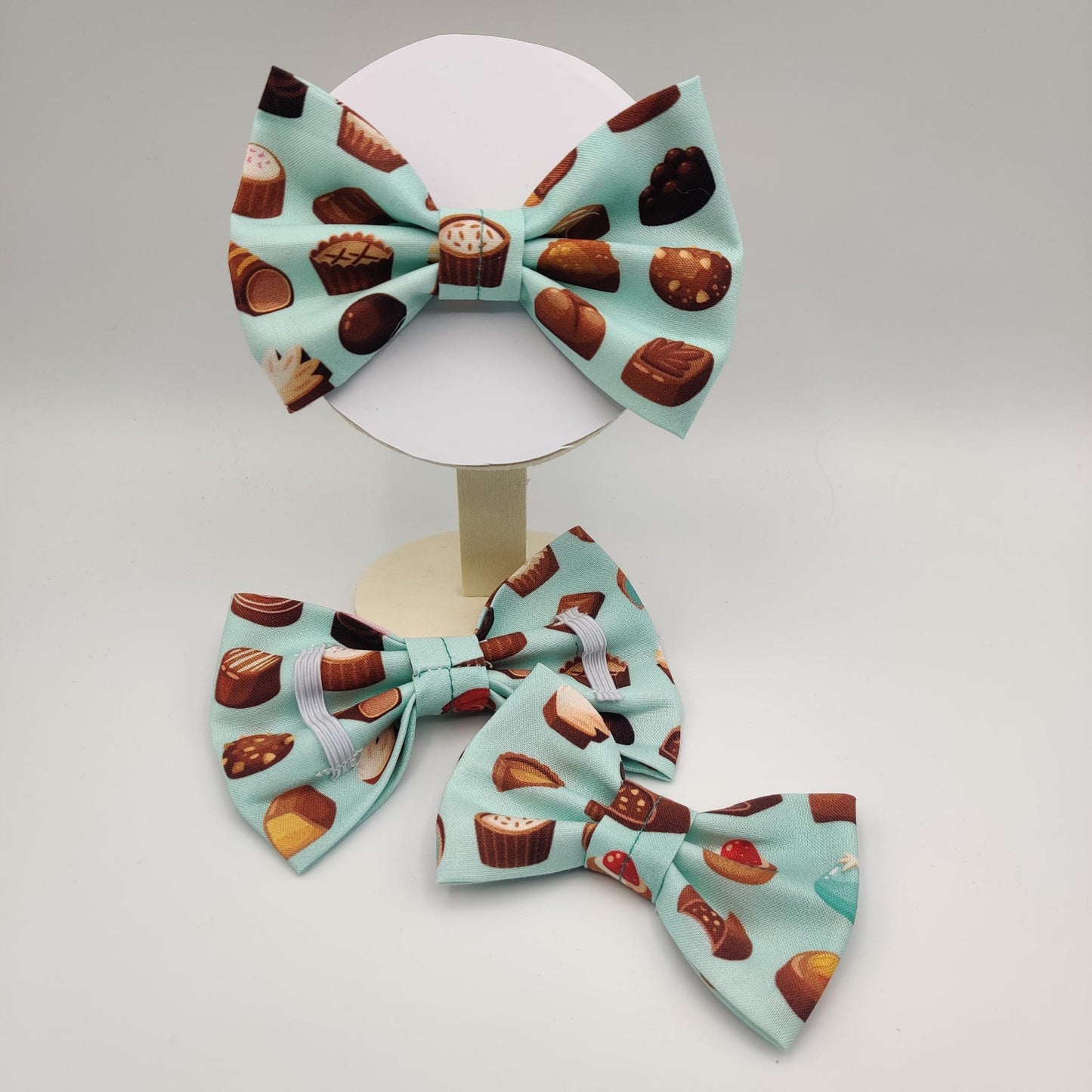 Sweet and Sassy Collar Bow