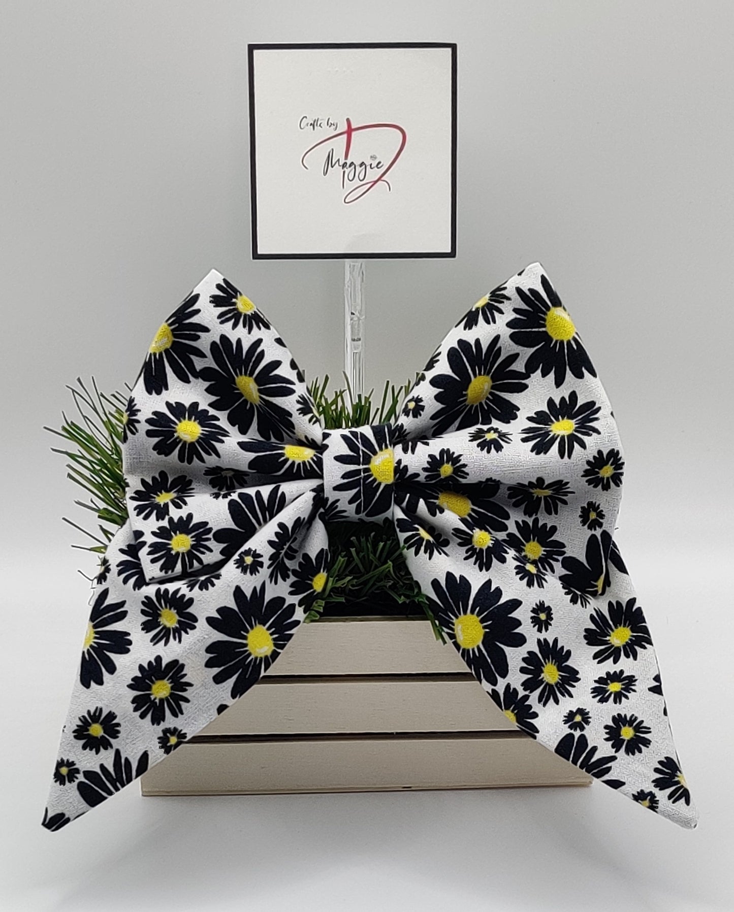 Daisies Sailor Bow Collar Accessory