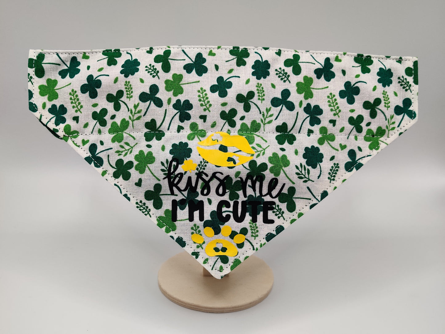 Clover Print - Kiss Me Pet Bandana
