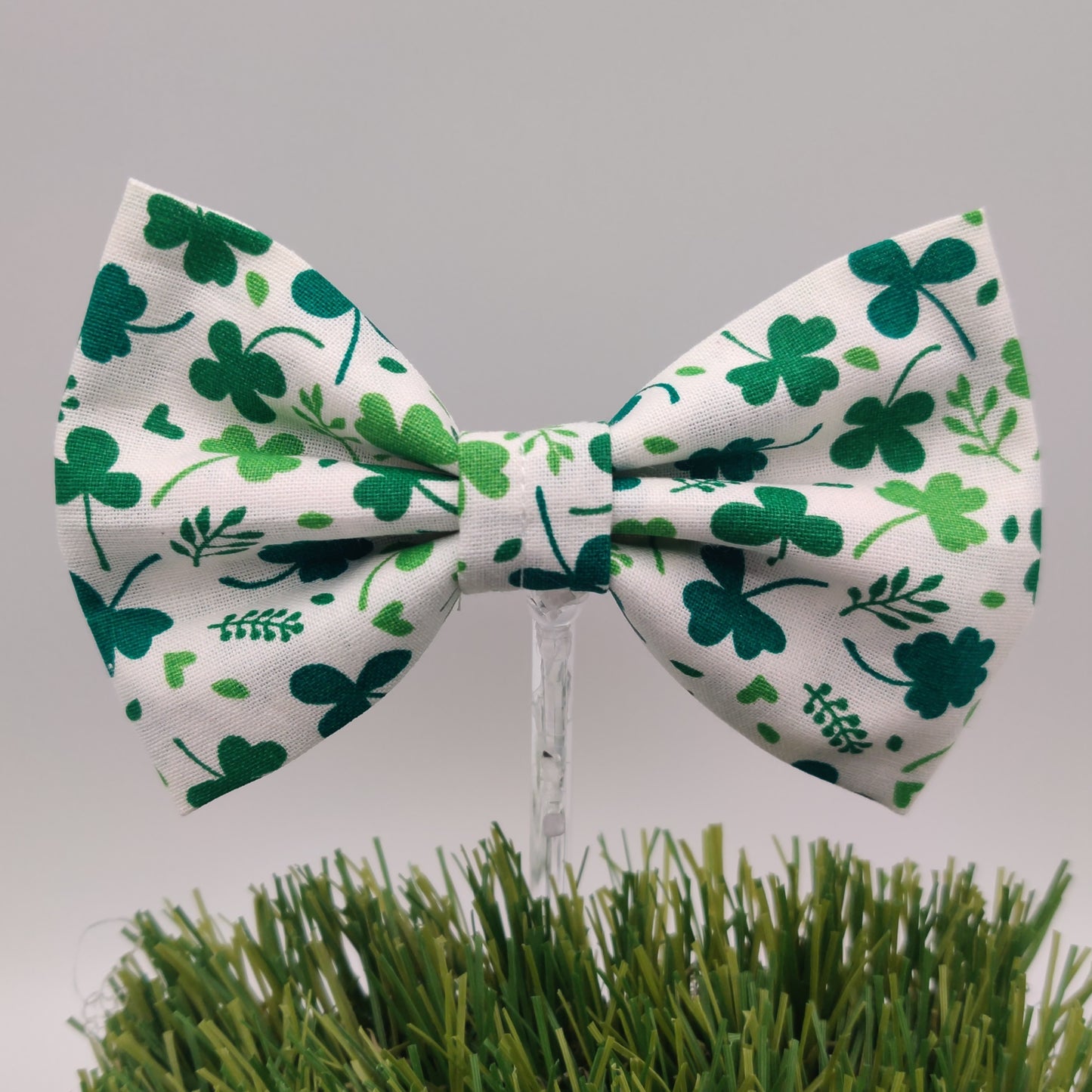 Clover Collar Bow